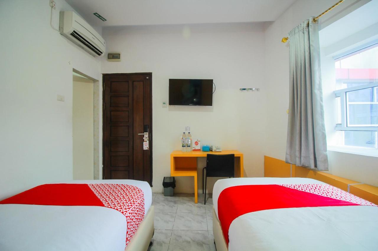 Oyo 1825 Marcopolo Homestay Pekanbaru Exterior foto