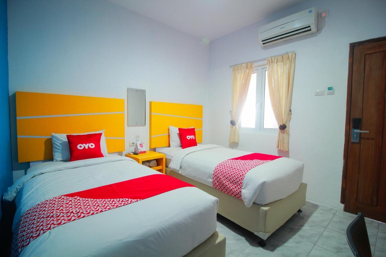 Oyo 1825 Marcopolo Homestay Pekanbaru Exterior foto